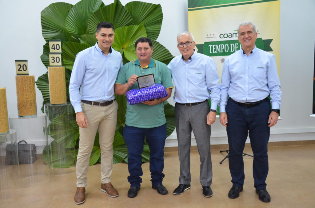 Tempo de Casa: COAMO presta homenagem aos seus funcionários