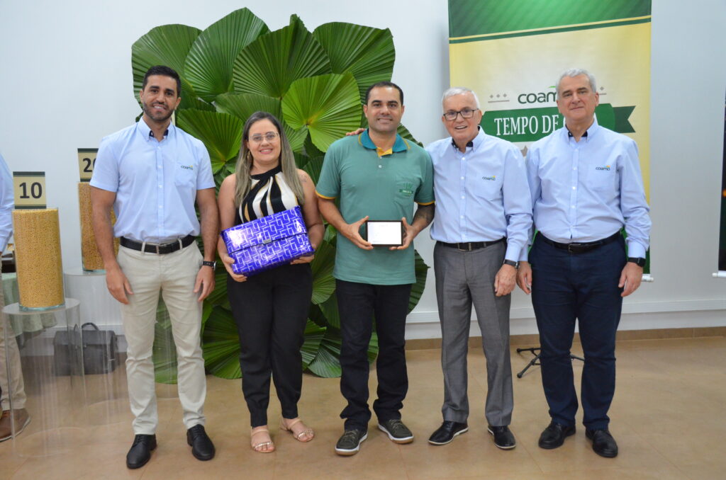 Tempo de Casa: COAMO presta homenagem aos seus funcionários