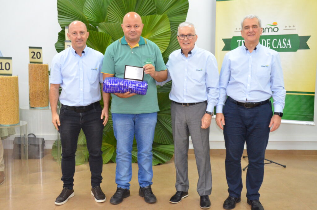 Tempo de Casa: COAMO presta homenagem aos seus funcionários