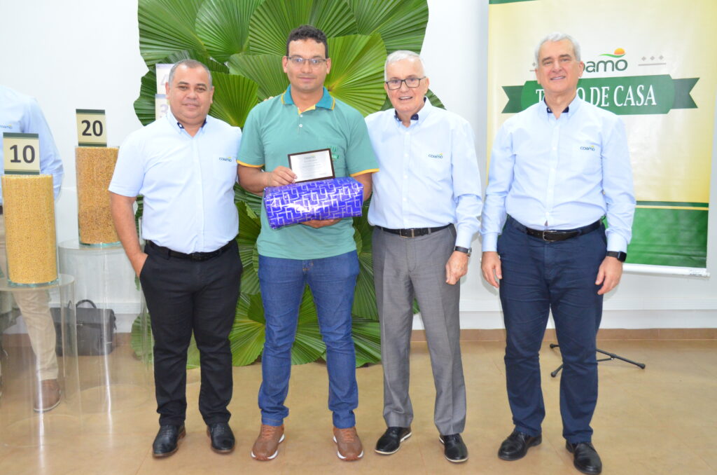 Tempo de Casa: COAMO presta homenagem aos seus funcionários