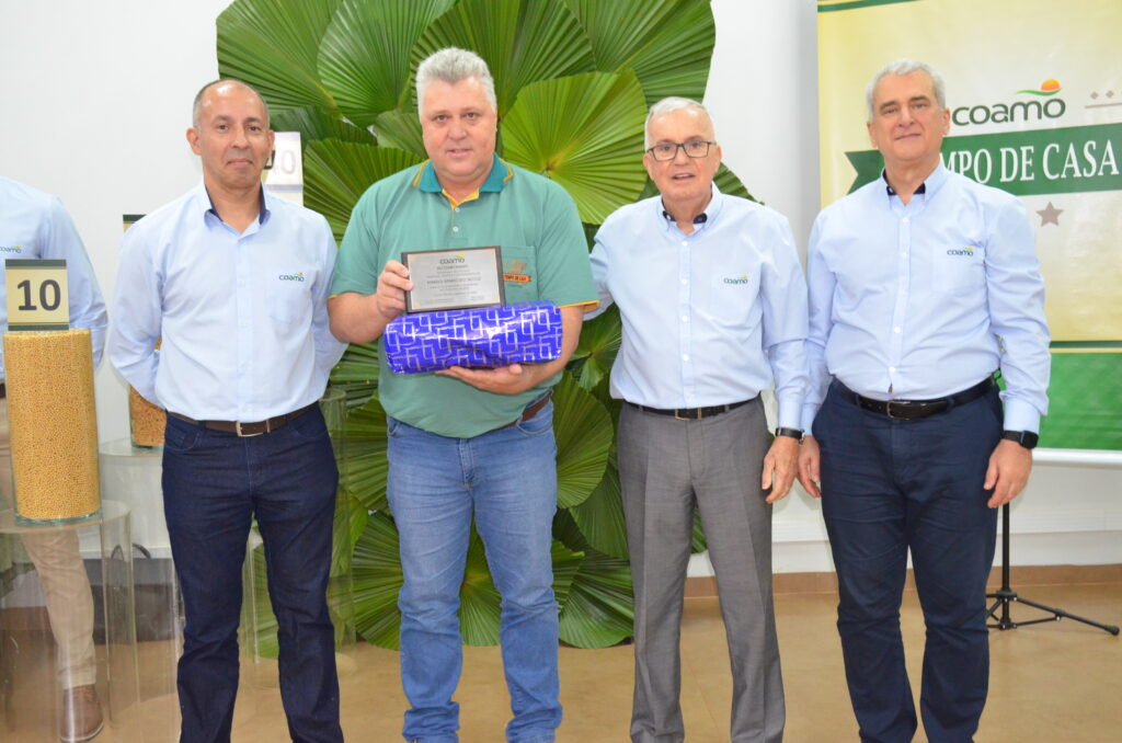 Tempo de Casa: COAMO presta homenagem aos seus funcionários