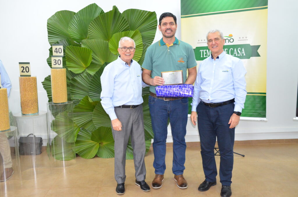 Tempo de Casa: COAMO presta homenagem aos seus funcionários