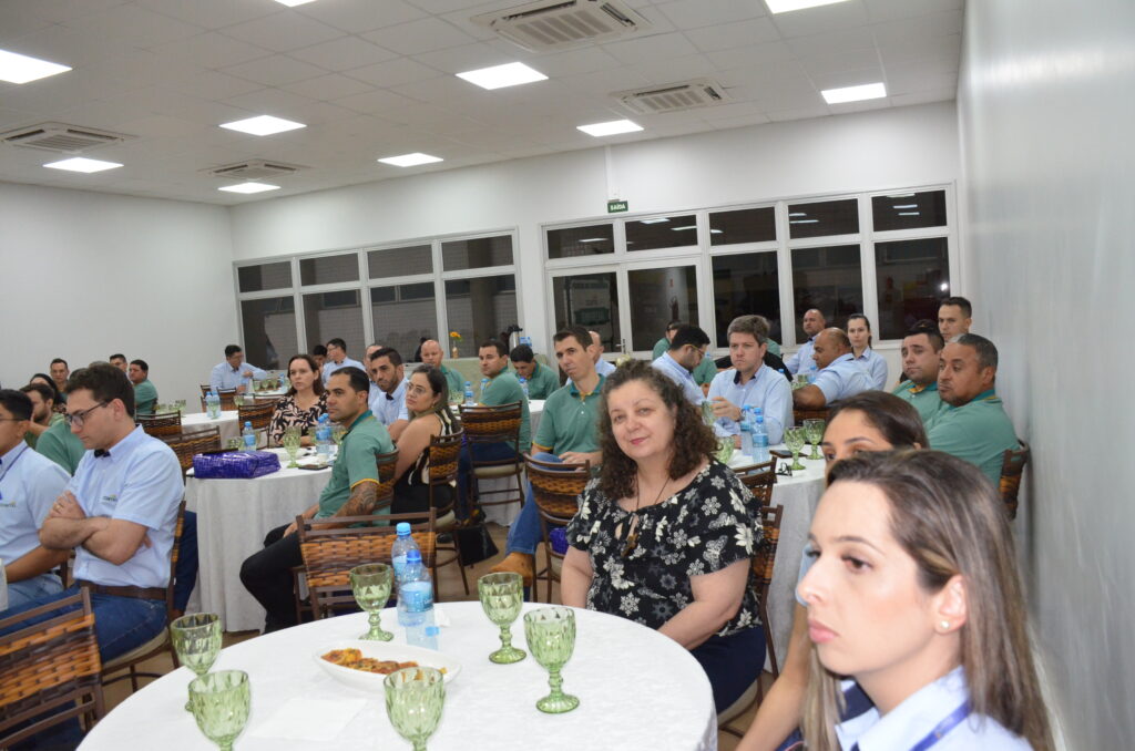 Tempo de Casa: COAMO presta homenagem aos seus funcionários