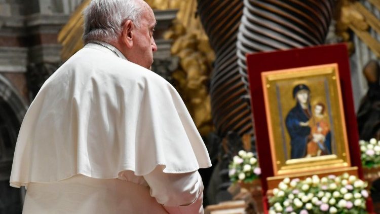 Três propostas concretas para o decorrer de 2025 estão contidas na mensagem de Francisco para o Dia Mundial da Paz, celebrado em 1º de janeiro, Solenidade de Santa Maria Mãe de Deus: o perdão da dívida externa, o fim da pena de morte e um fundo mundial para a eliminação definitiva da fome.