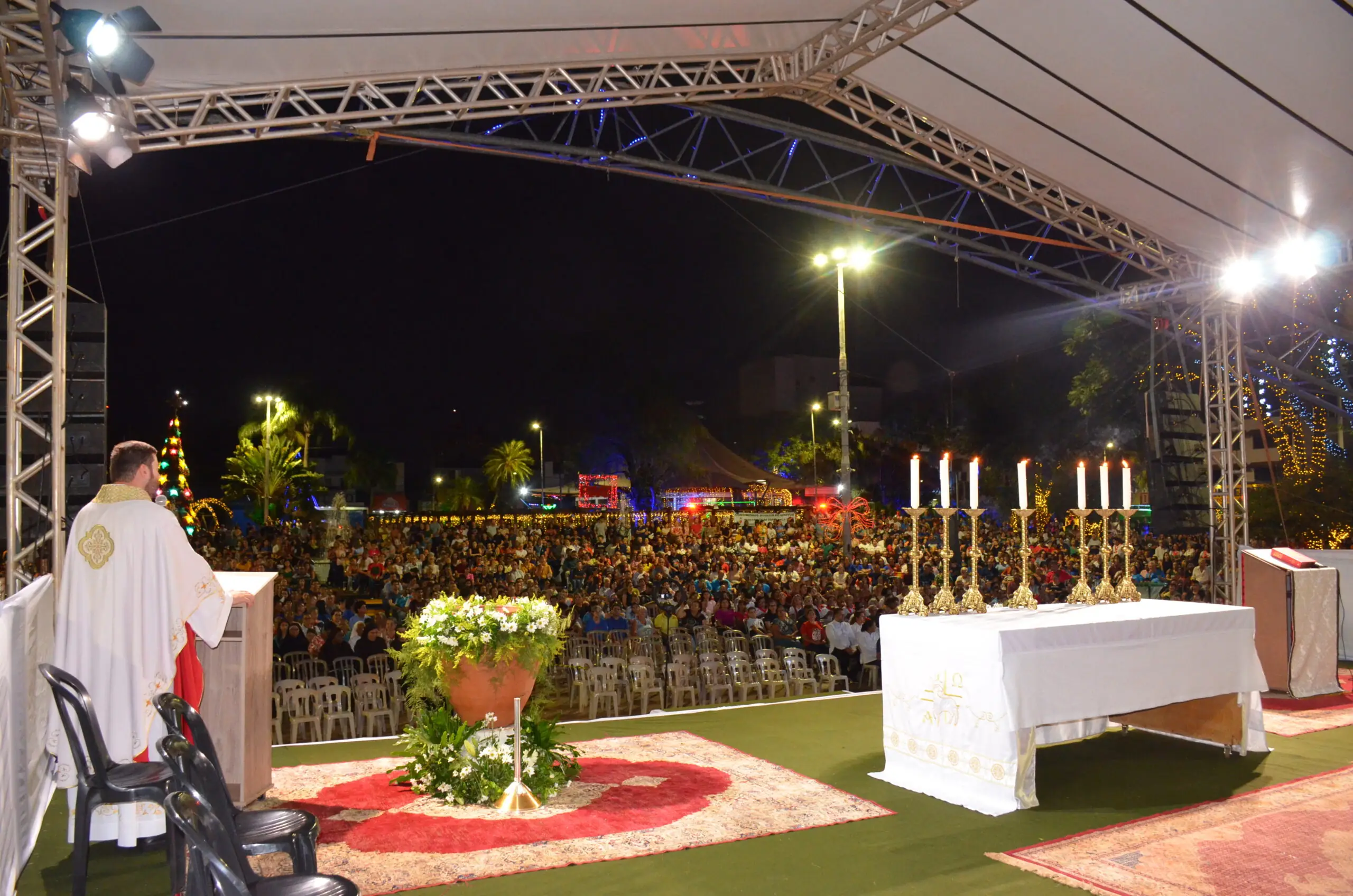 Abertura do Ano Jubilar reúne multidão de fiéis em Dourados