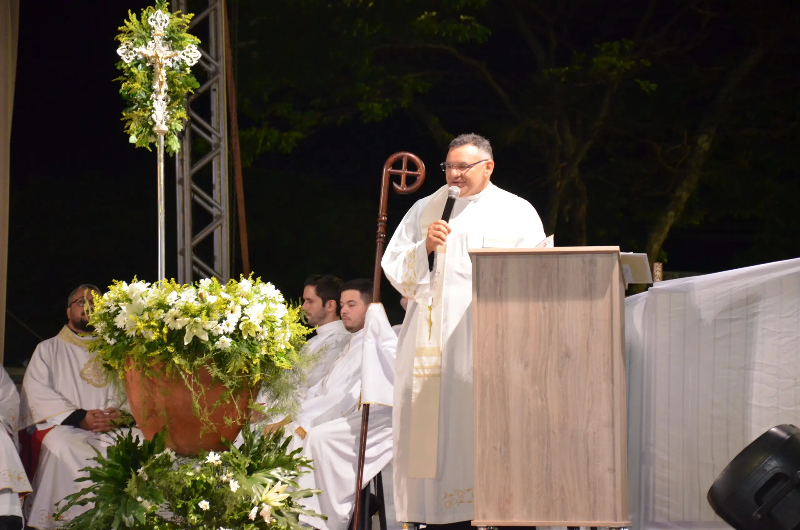 Abertura do Ano Jubilar reúne multidão de fiéis em Dourados